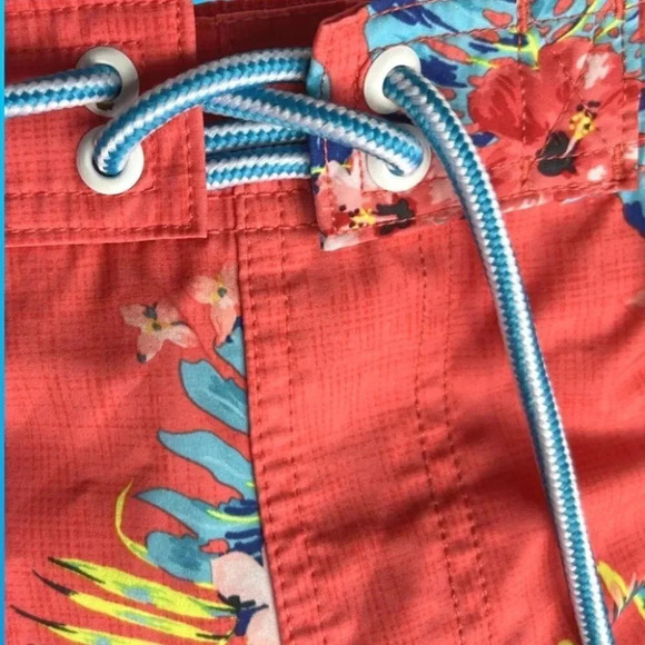 Tropical Board shorts / Swim Trunks - Size Small (28/30) - Picture 10 of 11